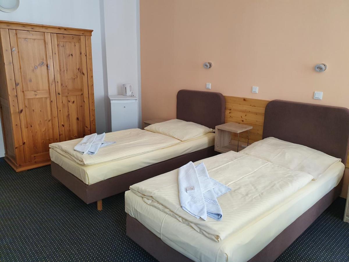 Pension Zum Lichtenberger Berlin Extérieur photo